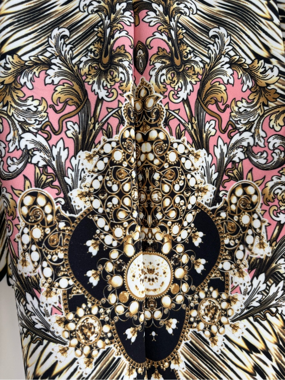 Quente Exclusive Ornate Print Scuba Pencil Skirt Altered Size 48 White Gold - Picture 6 of 10